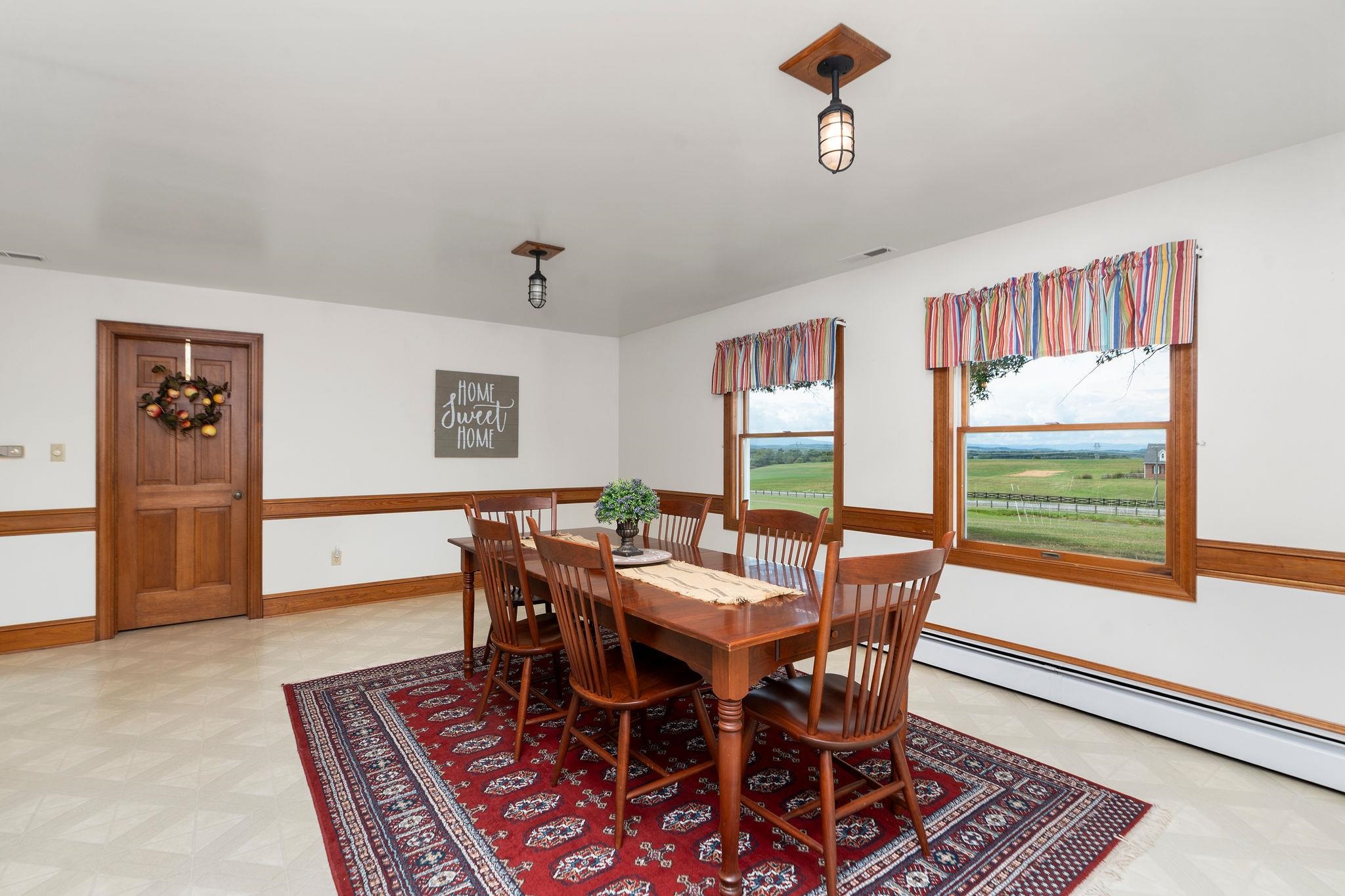 1040 TINKLING SPRING RD, STAUNTON, Virginia 24401, 3 Bedrooms Bedrooms, ,3 BathroomsBathrooms,Residential,14,1040 TINKLING SPRING RD,667916 MLS # 667916