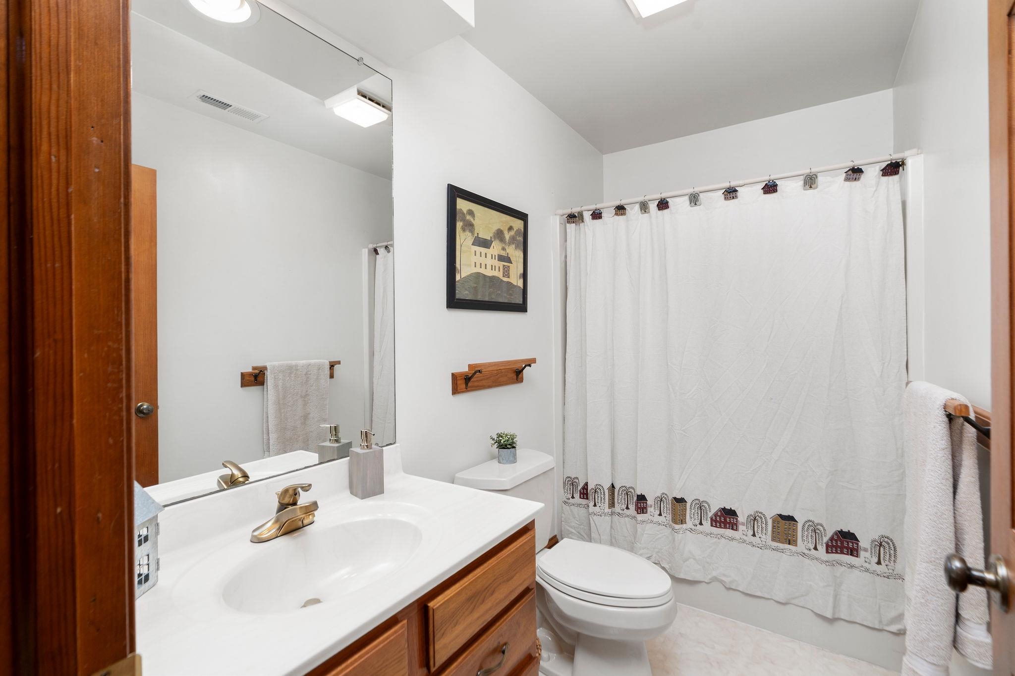 1040 TINKLING SPRING RD, STAUNTON, Virginia 24401, 3 Bedrooms Bedrooms, ,3 BathroomsBathrooms,Residential,14,1040 TINKLING SPRING RD,667916 MLS # 667916