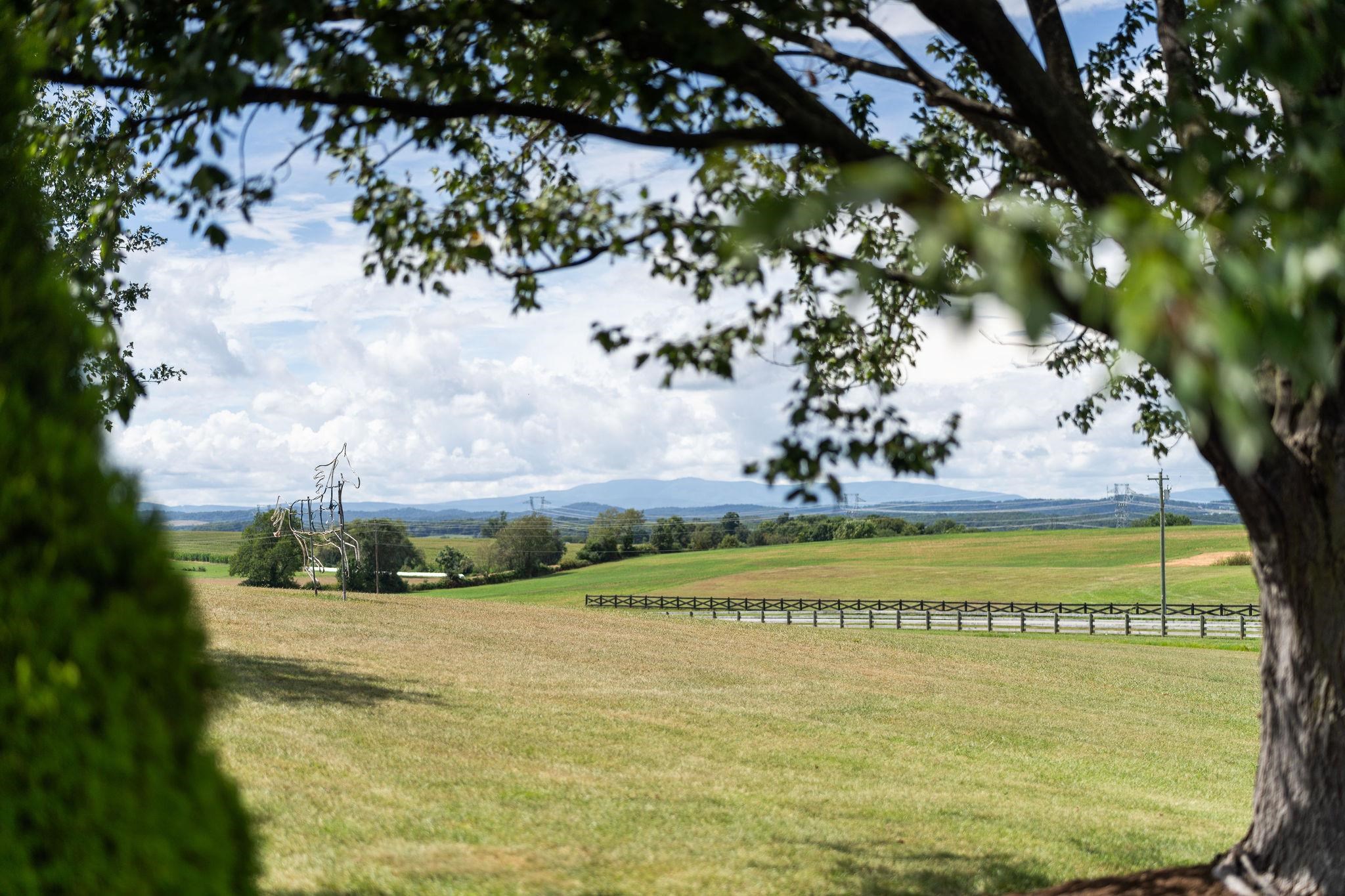 1040 TINKLING SPRING RD, STAUNTON, Virginia 24401, 3 Bedrooms Bedrooms, ,3 BathroomsBathrooms,Residential,14,1040 TINKLING SPRING RD,667916 MLS # 667916