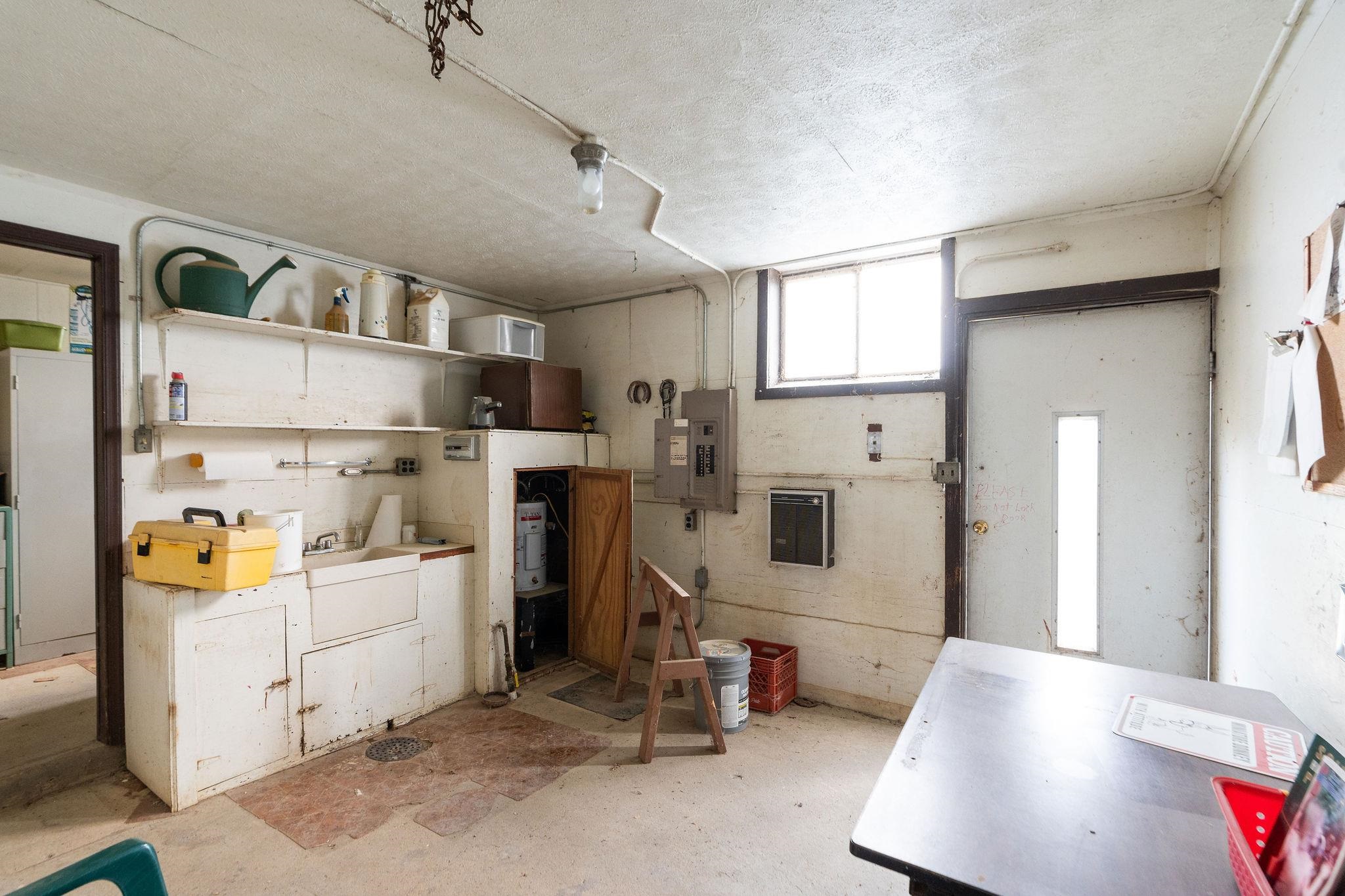 1040 TINKLING SPRING RD, STAUNTON, Virginia 24401, 3 Bedrooms Bedrooms, ,3 BathroomsBathrooms,Residential,14,1040 TINKLING SPRING RD,667916 MLS # 667916