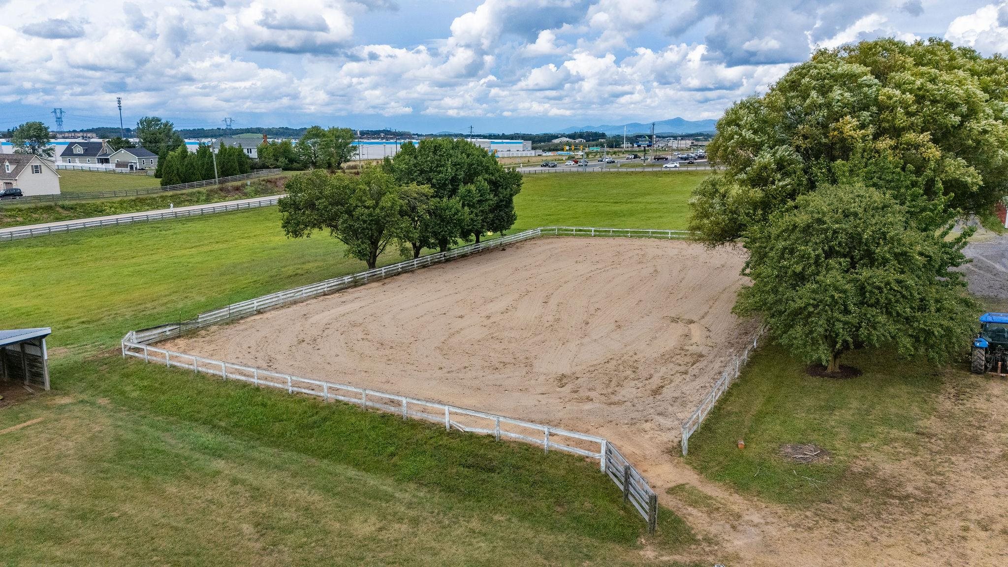 1040 TINKLING SPRING RD, STAUNTON, Virginia 24401, 3 Bedrooms Bedrooms, ,3 BathroomsBathrooms,Residential,14,1040 TINKLING SPRING RD,667916 MLS # 667916