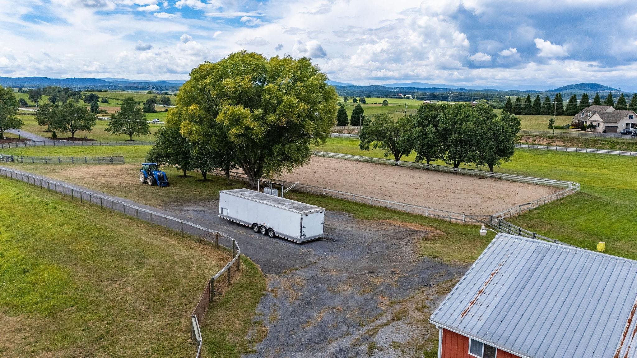 1040 TINKLING SPRING RD, STAUNTON, Virginia 24401, 3 Bedrooms Bedrooms, ,3 BathroomsBathrooms,Residential,14,1040 TINKLING SPRING RD,667916 MLS # 667916