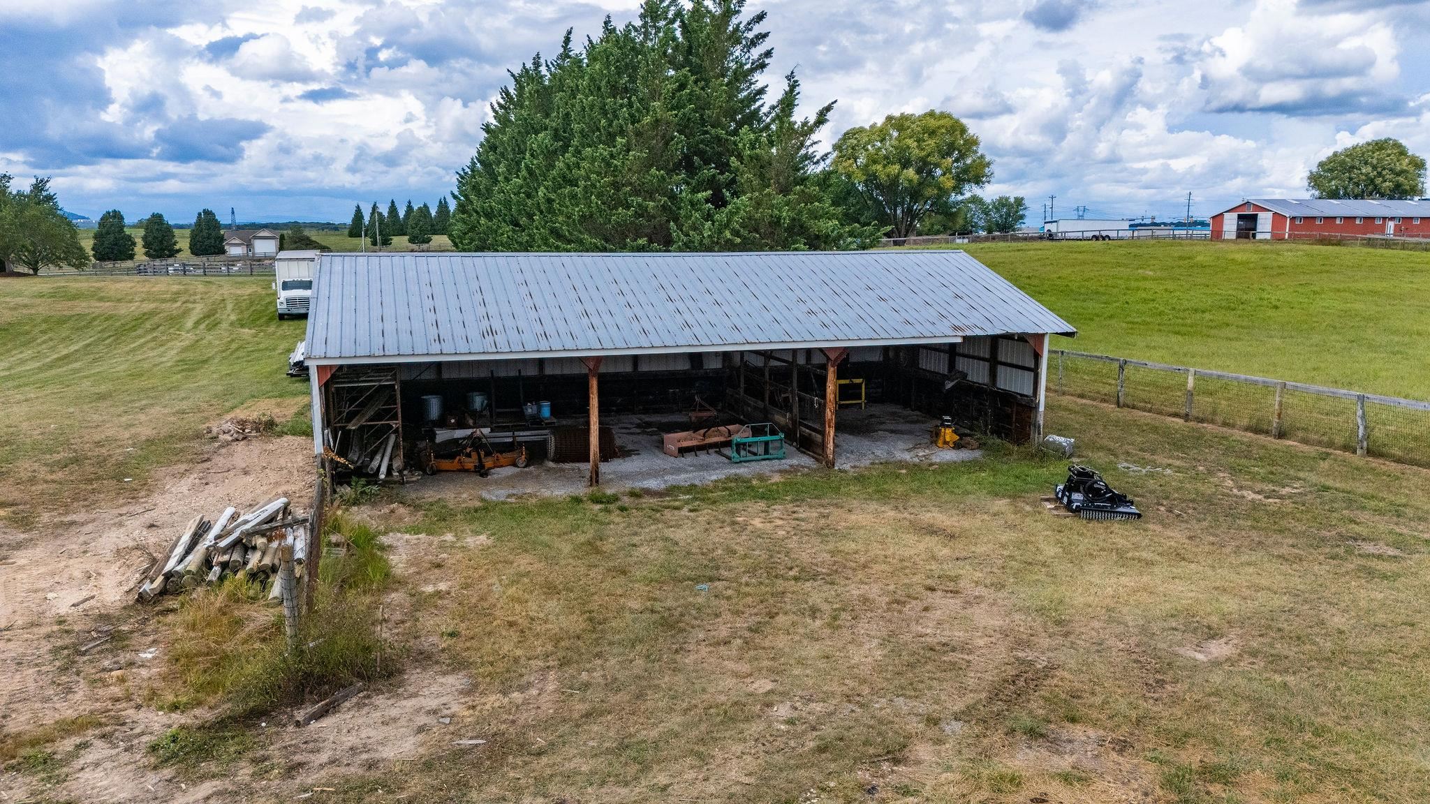 1040 TINKLING SPRING RD, STAUNTON, Virginia 24401, 3 Bedrooms Bedrooms, ,3 BathroomsBathrooms,Residential,14,1040 TINKLING SPRING RD,667916 MLS # 667916