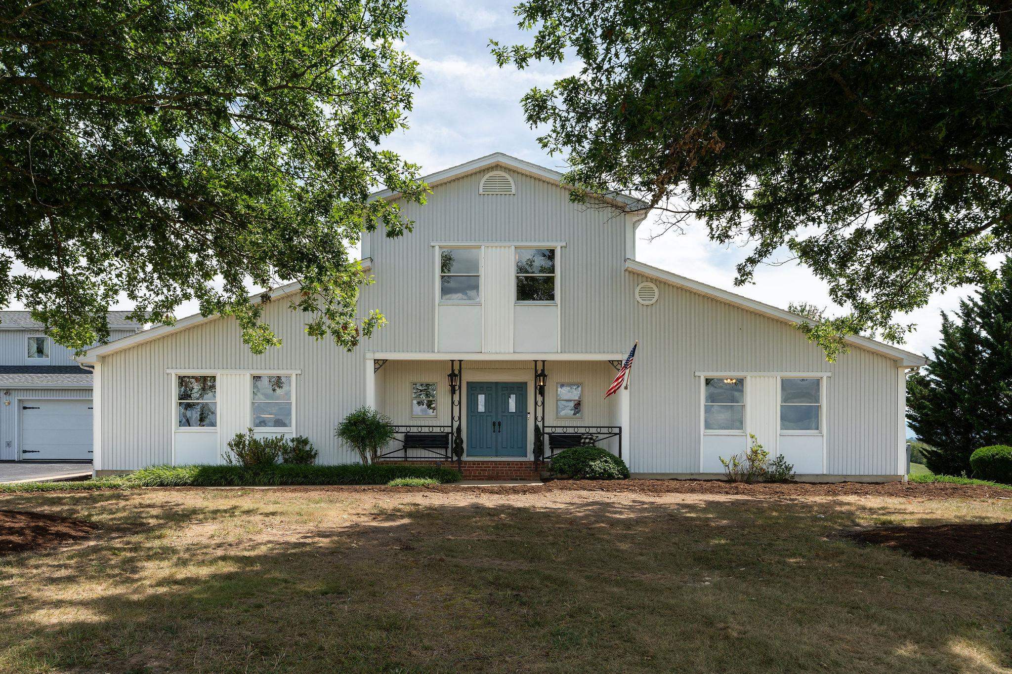 1040 TINKLING SPRING RD, STAUNTON, Virginia 24401, 3 Bedrooms Bedrooms, ,3 BathroomsBathrooms,Residential,14,1040 TINKLING SPRING RD,667916 MLS # 667916