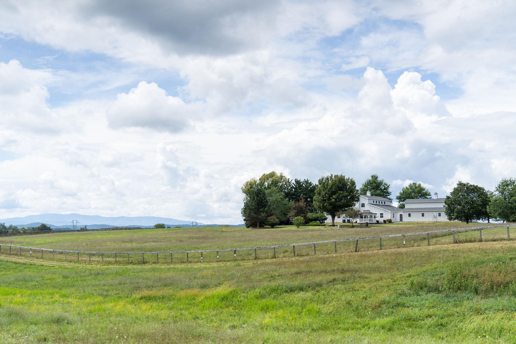 1040 TINKLING SPRING RD, STAUNTON, Virginia 24401, 3 Bedrooms Bedrooms, ,3 BathroomsBathrooms,Residential,14,1040 TINKLING SPRING RD,667916 MLS # 667916