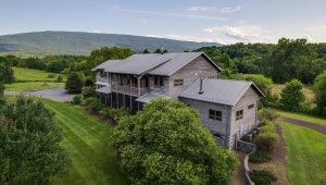 500 LOG CABIN LN NEW MARKET Virginia 22844