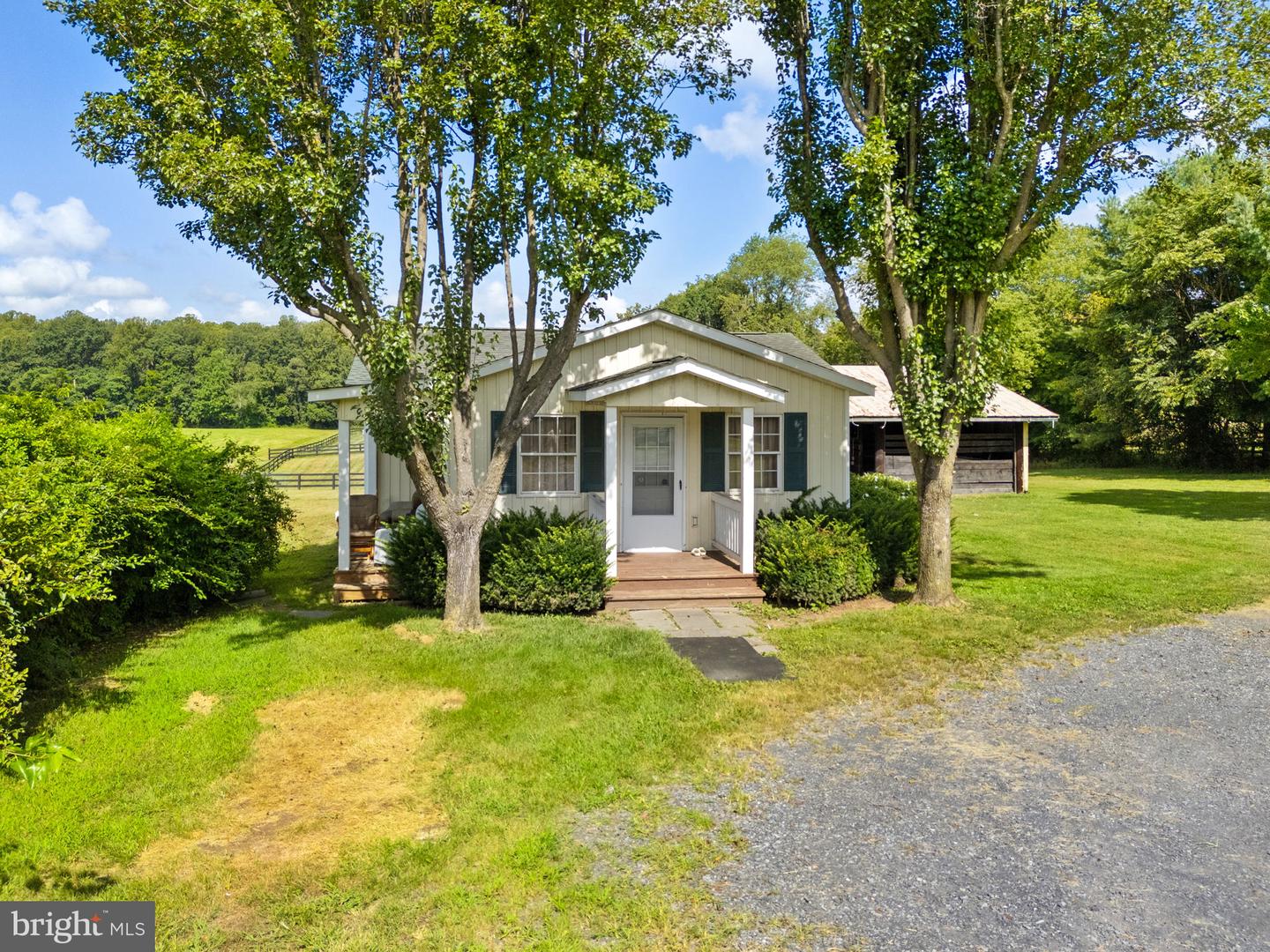 3418 HALFWAY RD, THE PLAINS, Virginia 20198, 5 Bedrooms Bedrooms, ,4 BathroomsBathrooms,Residential,For Sale,3418 HALFWAY RD,VAFQ2017424 MLS # VAFQ2017424 3418 HALFWAY RD, THE PLAINS, Virginia 20198, 5 Bedrooms Bedrooms, ,4 BathroomsBathrooms,Residential,For Sale,3418 HALFWAY RD,VAFQ2017424 MLS # VAFQ2017424