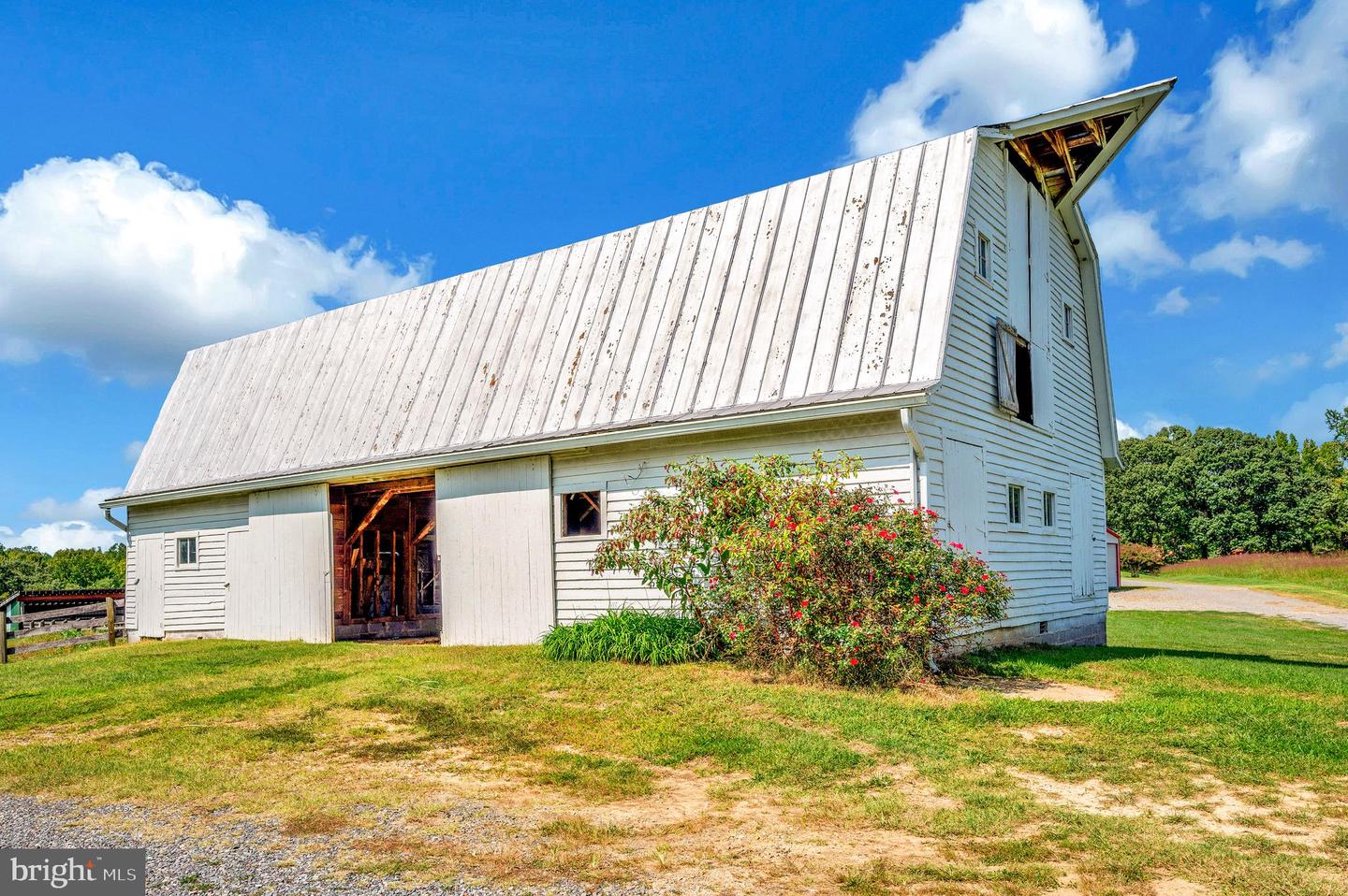 1306 HAWKINS LN, KING GEORGE, Virginia 22485, 5 Bedrooms Bedrooms, ,4 BathroomsBathrooms,Residential,For Sale,1306 HAWKINS LN,VAKG2006896 MLS # VAKG2006896