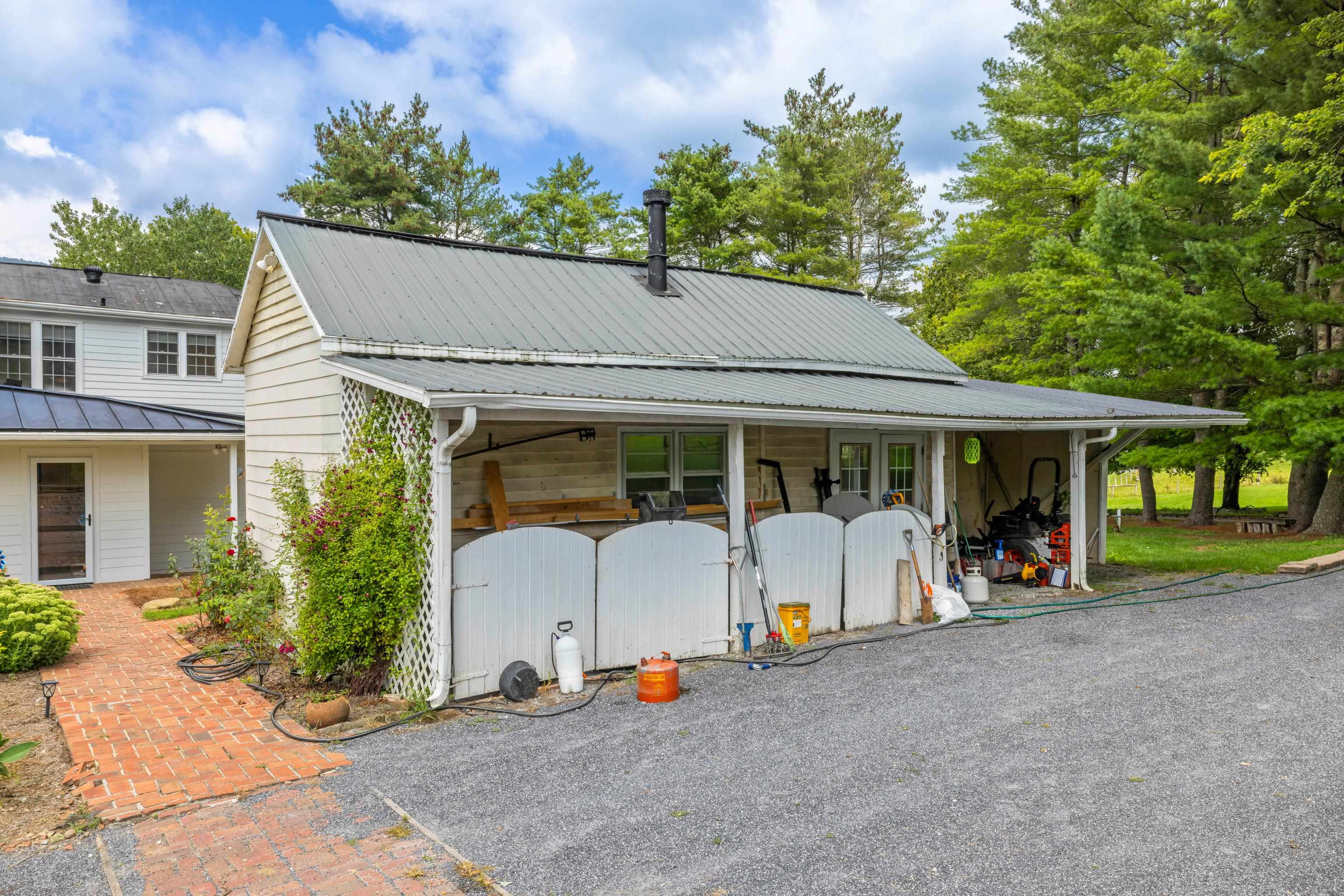 1202 WALKER CREEK RD, MIDDLEBROOK, Virginia 24459, 5 Bedrooms Bedrooms, ,4 BathroomsBathrooms,Residential,14,1202 WALKER CREEK RD,668227 MLS # 668227