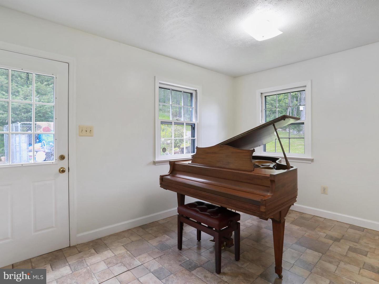 752 ENCHANTED PL, FRONT ROYAL, Virginia 22630, 3 Bedrooms Bedrooms, ,2 BathroomsBathrooms,Residential,For Sale,752 ENCHANTED PL,VAWR2012058 MLS # VAWR2012058