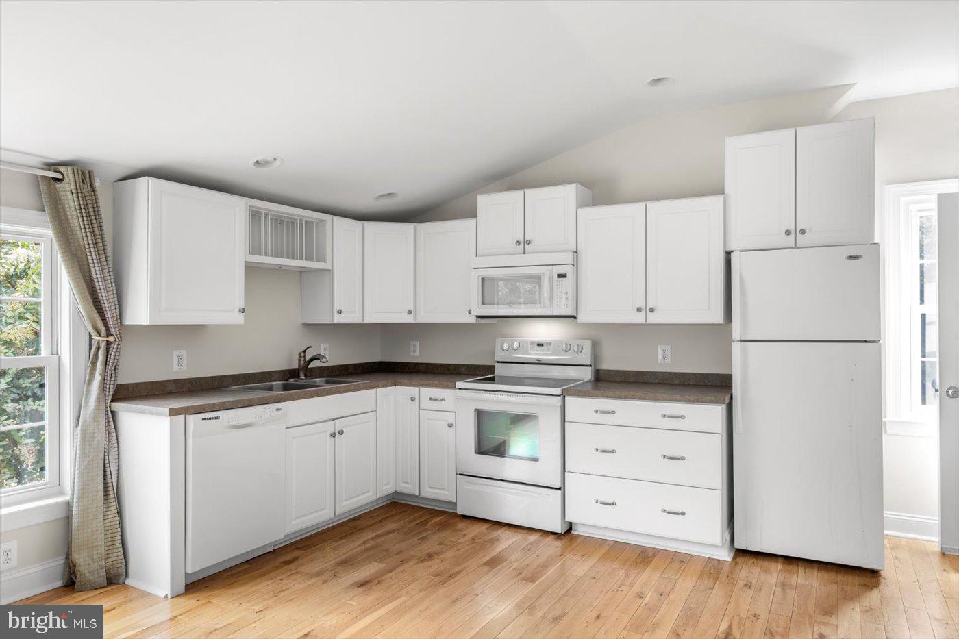 45 BOWLING FARM LN, FREDERICKSBURG, Virginia 22406, 4 Bedrooms Bedrooms, ,3 BathroomsBathrooms,Residential,For Sale,45 BOWLING FARM LN,VAST2042220 MLS # VAST2042220