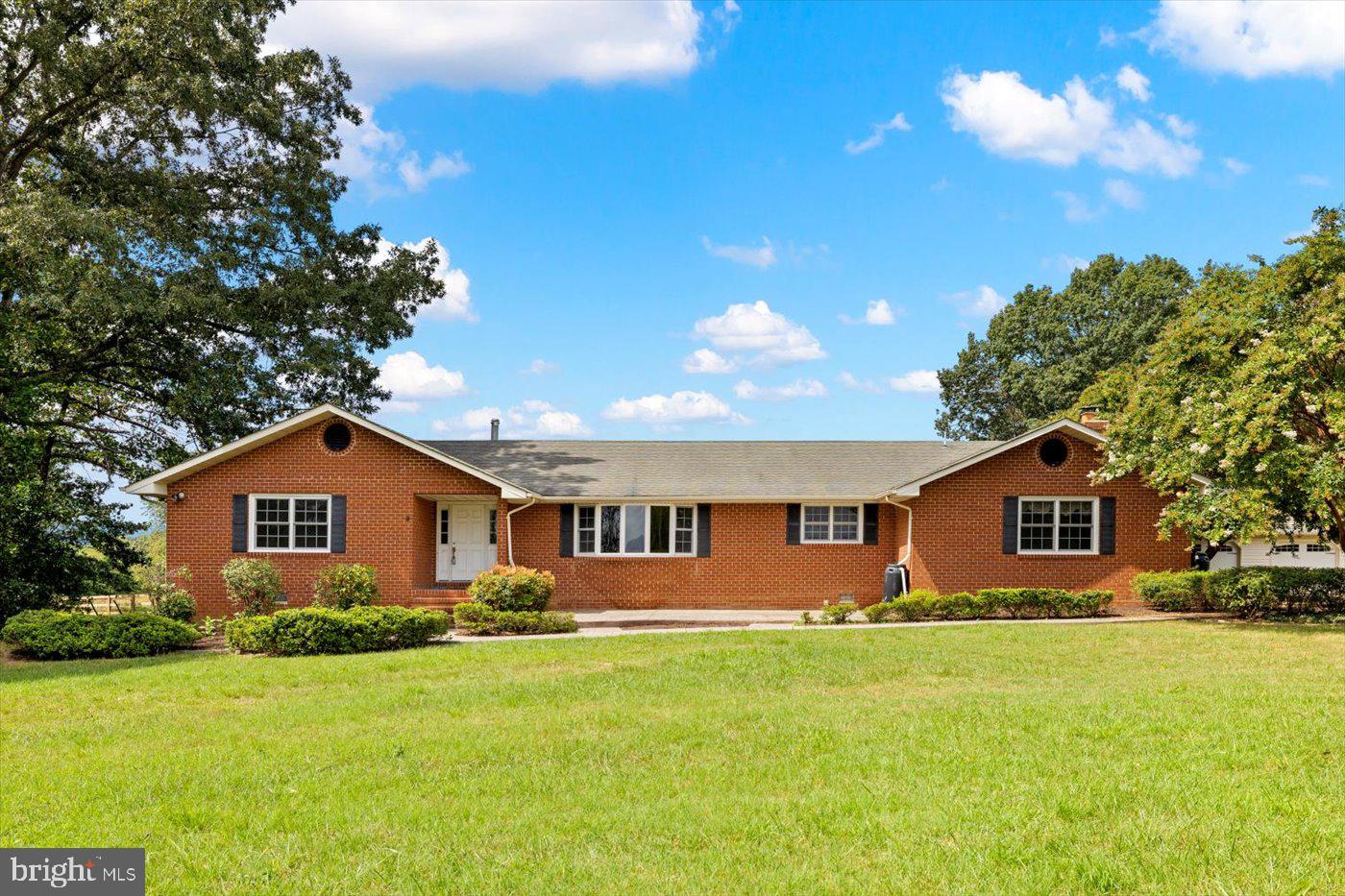 45 BOWLING FARM LN, FREDERICKSBURG, Virginia 22406, 4 Bedrooms Bedrooms, ,3 BathroomsBathrooms,Residential,For Sale,45 BOWLING FARM LN,VAST2042220 MLS # VAST2042220