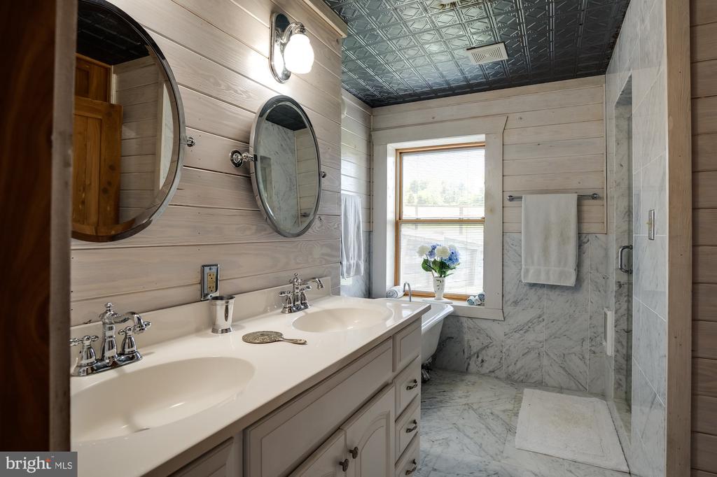 240 STONELEIGH RD, PALMYRA, Virginia 22963, 6 Bedrooms Bedrooms, ,4 BathroomsBathrooms,Residential,14,240 STONELEIGH RD,VAFN2000496 MLS # VAFN2000496 240 STONELEIGH RD, PALMYRA, Virginia 22963, 6 Bedrooms Bedrooms, ,4 BathroomsBathrooms,Residential,14,240 STONELEIGH RD,VAFN2000496 MLS # VAFN2000496