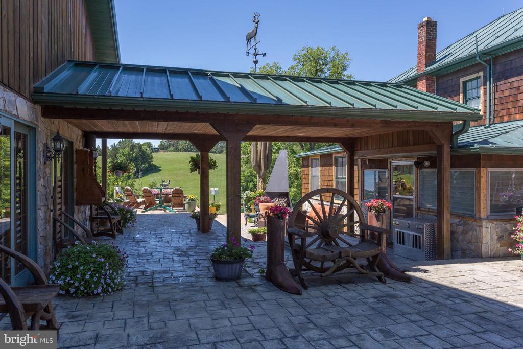 240 STONELEIGH RD, PALMYRA, Virginia 22963, 6 Bedrooms Bedrooms, ,4 BathroomsBathrooms,Residential,14,240 STONELEIGH RD,VAFN2000496 MLS # VAFN2000496 240 STONELEIGH RD, PALMYRA, Virginia 22963, 6 Bedrooms Bedrooms, ,4 BathroomsBathrooms,Residential,14,240 STONELEIGH RD,VAFN2000496 MLS # VAFN2000496