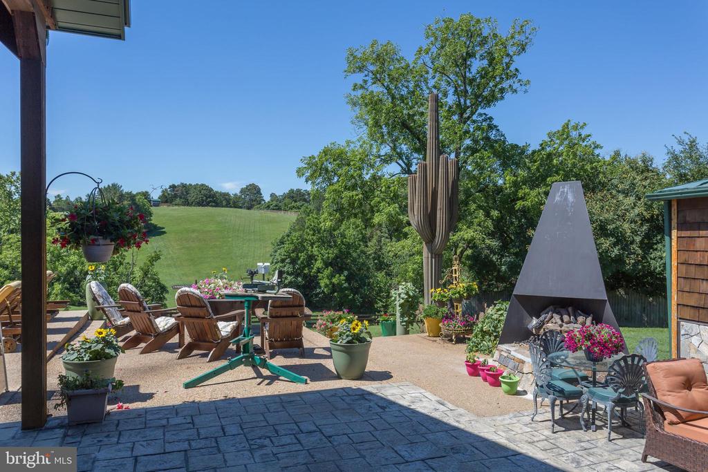 240 STONELEIGH RD, PALMYRA, Virginia 22963, 6 Bedrooms Bedrooms, ,4 BathroomsBathrooms,Residential,14,240 STONELEIGH RD,VAFN2000496 MLS # VAFN2000496 240 STONELEIGH RD, PALMYRA, Virginia 22963, 6 Bedrooms Bedrooms, ,4 BathroomsBathrooms,Residential,14,240 STONELEIGH RD,VAFN2000496 MLS # VAFN2000496