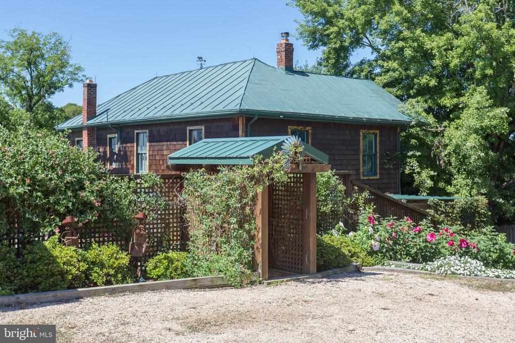 240 STONELEIGH RD, PALMYRA, Virginia 22963, 6 Bedrooms Bedrooms, ,4 BathroomsBathrooms,Residential,14,240 STONELEIGH RD,VAFN2000496 MLS # VAFN2000496 240 STONELEIGH RD, PALMYRA, Virginia 22963, 6 Bedrooms Bedrooms, ,4 BathroomsBathrooms,Residential,14,240 STONELEIGH RD,VAFN2000496 MLS # VAFN2000496