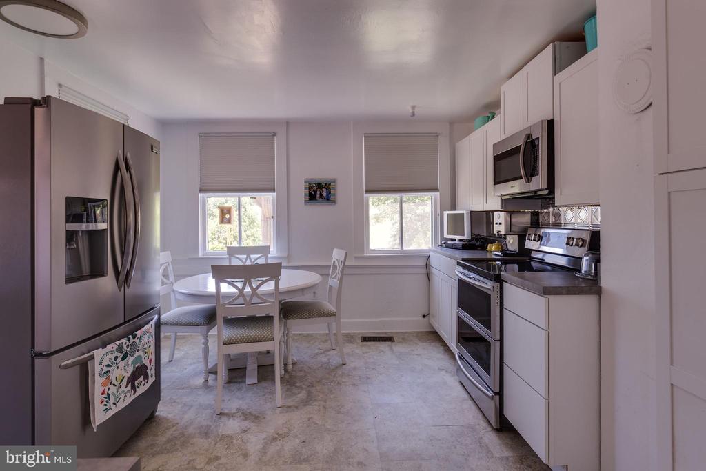 240 STONELEIGH RD, PALMYRA, Virginia 22963, 6 Bedrooms Bedrooms, ,4 BathroomsBathrooms,Residential,14,240 STONELEIGH RD,VAFN2000496 MLS # VAFN2000496 240 STONELEIGH RD, PALMYRA, Virginia 22963, 6 Bedrooms Bedrooms, ,4 BathroomsBathrooms,Residential,14,240 STONELEIGH RD,VAFN2000496 MLS # VAFN2000496