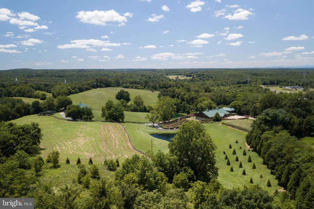 240 STONELEIGH RD, PALMYRA, Virginia 22963, 6 Bedrooms Bedrooms, ,4 BathroomsBathrooms,Residential,14,240 STONELEIGH RD,VAFN2000496 MLS # VAFN2000496 240 STONELEIGH RD, PALMYRA, Virginia 22963, 6 Bedrooms Bedrooms, ,4 BathroomsBathrooms,Residential,14,240 STONELEIGH RD,VAFN2000496 MLS # VAFN2000496