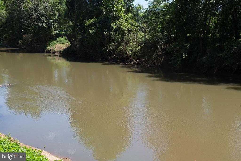 240 STONELEIGH RD, PALMYRA, Virginia 22963, 6 Bedrooms Bedrooms, ,4 BathroomsBathrooms,Residential,14,240 STONELEIGH RD,VAFN2000496 MLS # VAFN2000496 240 STONELEIGH RD, PALMYRA, Virginia 22963, 6 Bedrooms Bedrooms, ,4 BathroomsBathrooms,Residential,14,240 STONELEIGH RD,VAFN2000496 MLS # VAFN2000496