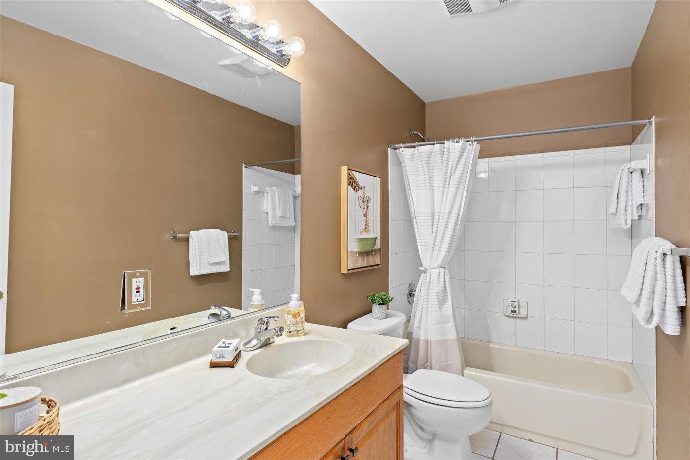 12102 BRENT TOWN RD, CATLETT, Virginia 20119, 5 Bedrooms Bedrooms, ,4 BathroomsBathrooms,Residential,For Sale,12102 BRENT TOWN RD,VAFQ2018034 MLS # VAFQ2018034