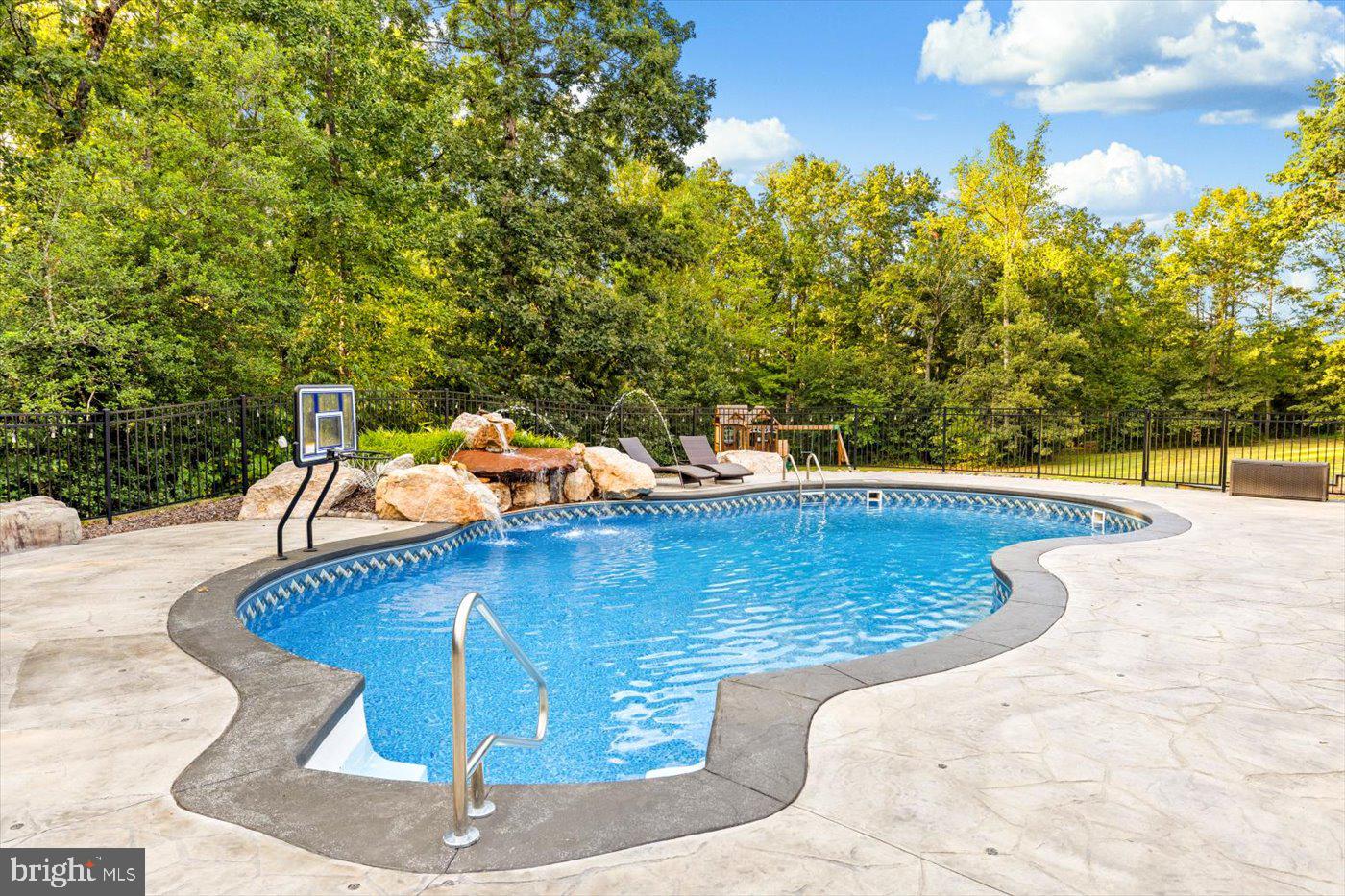 12102 BRENT TOWN RD, CATLETT, Virginia 20119, 5 Bedrooms Bedrooms, ,4 BathroomsBathrooms,Residential,For Sale,12102 BRENT TOWN RD,VAFQ2018034 MLS # VAFQ2018034