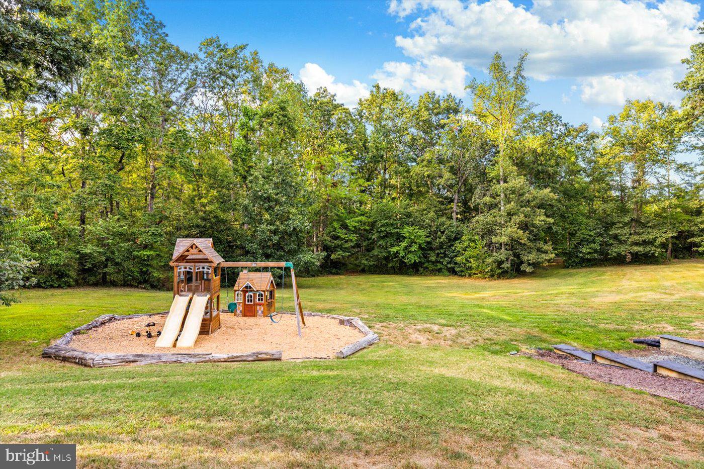 12102 BRENT TOWN RD, CATLETT, Virginia 20119, 5 Bedrooms Bedrooms, ,4 BathroomsBathrooms,Residential,For Sale,12102 BRENT TOWN RD,VAFQ2018034 MLS # VAFQ2018034