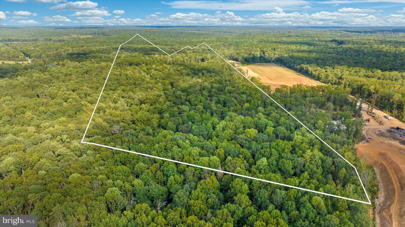 12102 BRENT TOWN RD, CATLETT, Virginia 20119, 5 Bedrooms Bedrooms, ,4 BathroomsBathrooms,Residential,For Sale,12102 BRENT TOWN RD,VAFQ2018034 MLS # VAFQ2018034