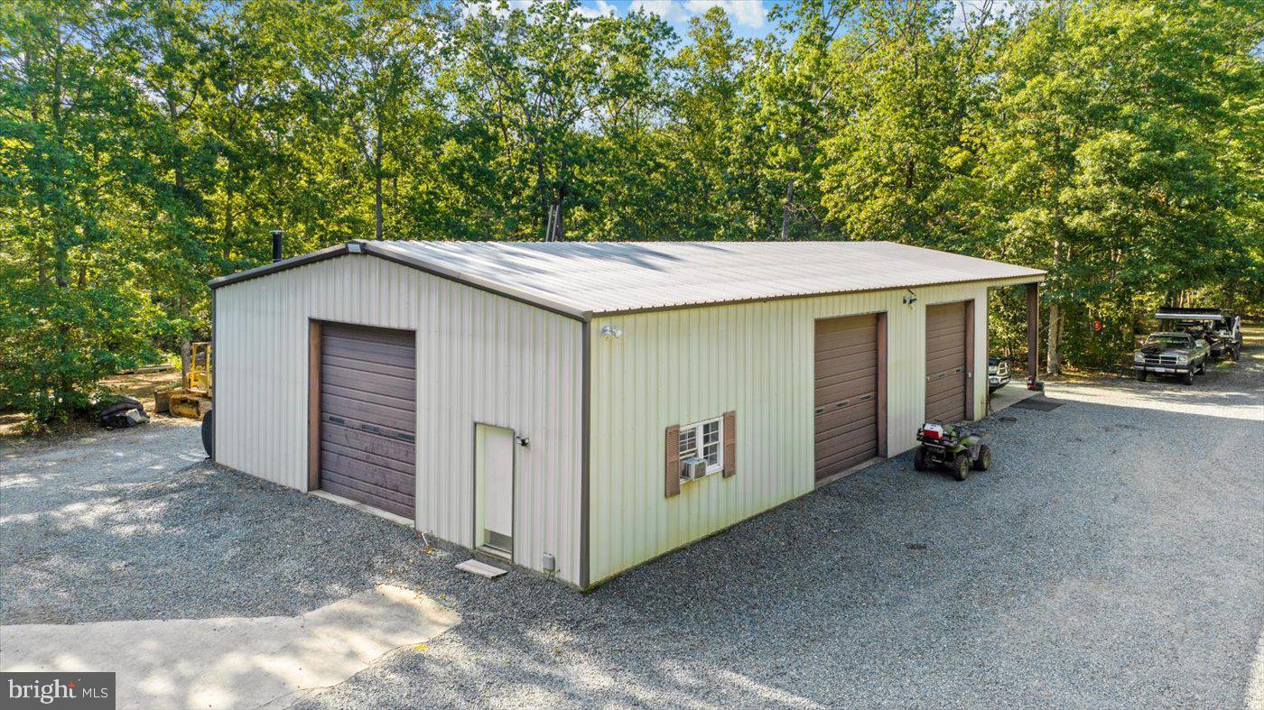 12102 BRENT TOWN RD, CATLETT, Virginia 20119, 5 Bedrooms Bedrooms, ,4 BathroomsBathrooms,Residential,For Sale,12102 BRENT TOWN RD,VAFQ2018034 MLS # VAFQ2018034