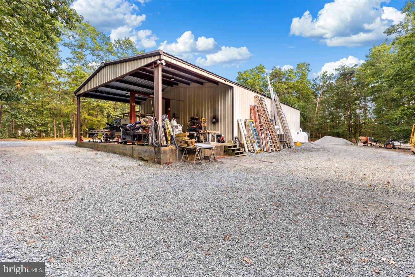 12102 BRENT TOWN RD, CATLETT, Virginia 20119, 5 Bedrooms Bedrooms, ,4 BathroomsBathrooms,Residential,For Sale,12102 BRENT TOWN RD,VAFQ2018034 MLS # VAFQ2018034