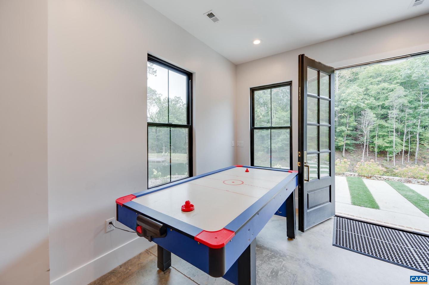 1543 ELON RD, MADISON HEIGHTS, Virginia 24572, 4 Bedrooms Bedrooms, ,4 BathroomsBathrooms,Residential,For Sale,1543 ELON RD,657282 MLS # 657282