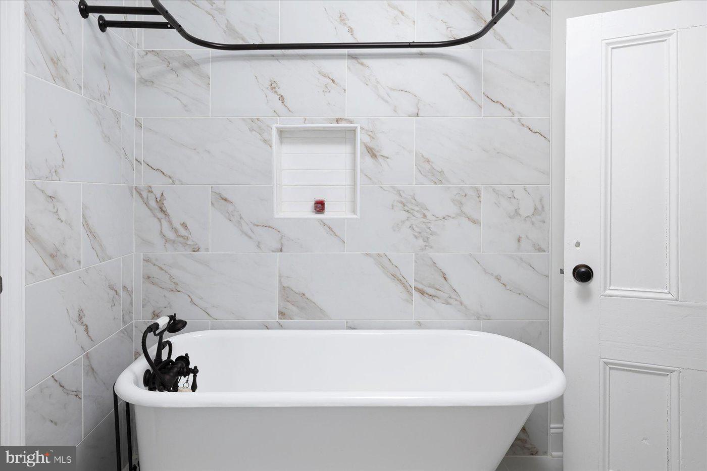 667 HUSTLE RD, HUSTLE, Virginia 22476, 6 Bedrooms Bedrooms, ,3 BathroomsBathrooms,Farm,For Sale,667 HUSTLE RD,VAES2001998 MLS # VAES2001998