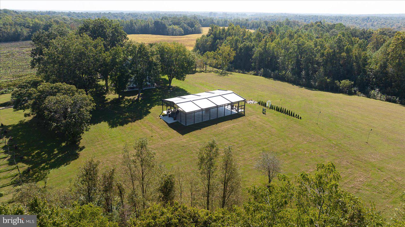 667 HUSTLE RD, HUSTLE, Virginia 22476, 6 Bedrooms Bedrooms, ,3 BathroomsBathrooms,Farm,For Sale,667 HUSTLE RD,VAES2001998 MLS # VAES2001998