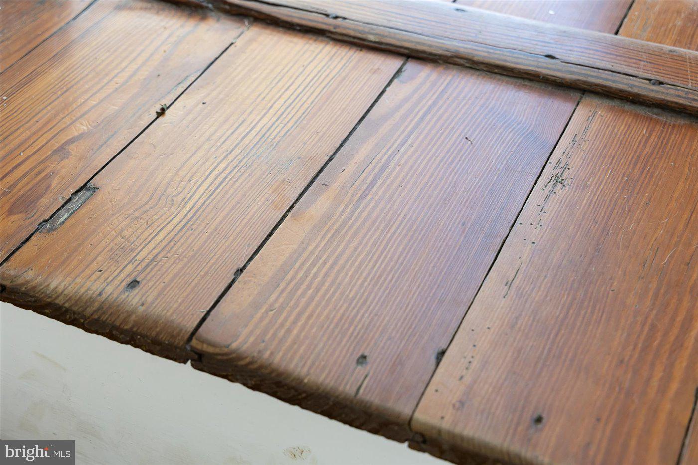 667 HUSTLE RD, HUSTLE, Virginia 22476, 6 Bedrooms Bedrooms, ,3 BathroomsBathrooms,Residential,For Sale,667 HUSTLE RD,VAES2001996 MLS # VAES2001996