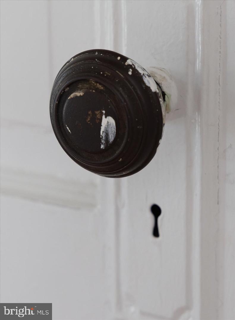 667 HUSTLE RD, HUSTLE, Virginia 22476, 6 Bedrooms Bedrooms, ,3 BathroomsBathrooms,Residential,For Sale,667 HUSTLE RD,VAES2001996 MLS # VAES2001996