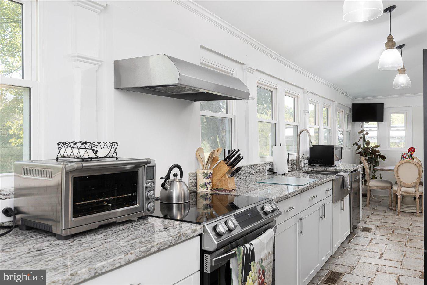 667 HUSTLE RD, HUSTLE, Virginia 22476, 6 Bedrooms Bedrooms, ,3 BathroomsBathrooms,Residential,For Sale,667 HUSTLE RD,VAES2001996 MLS # VAES2001996