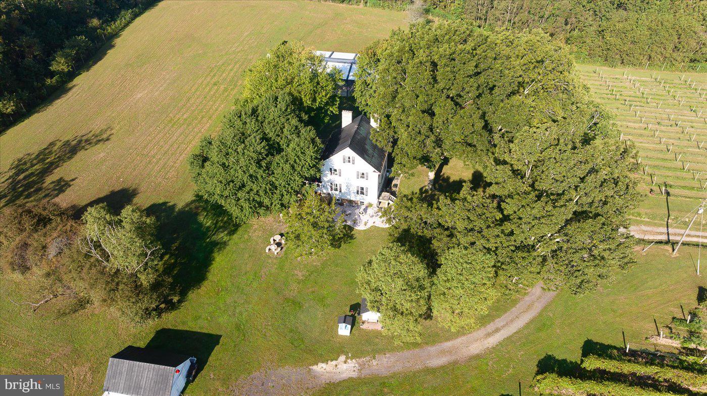 667 HUSTLE RD, HUSTLE, Virginia 22476, 6 Bedrooms Bedrooms, ,3 BathroomsBathrooms,Residential,For Sale,667 HUSTLE RD,VAES2001996 MLS # VAES2001996