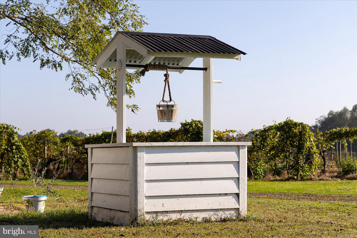 667 HUSTLE RD, HUSTLE, Virginia 22476, 6 Bedrooms Bedrooms, ,3 BathroomsBathrooms,Residential,For Sale,667 HUSTLE RD,VAES2001996 MLS # VAES2001996