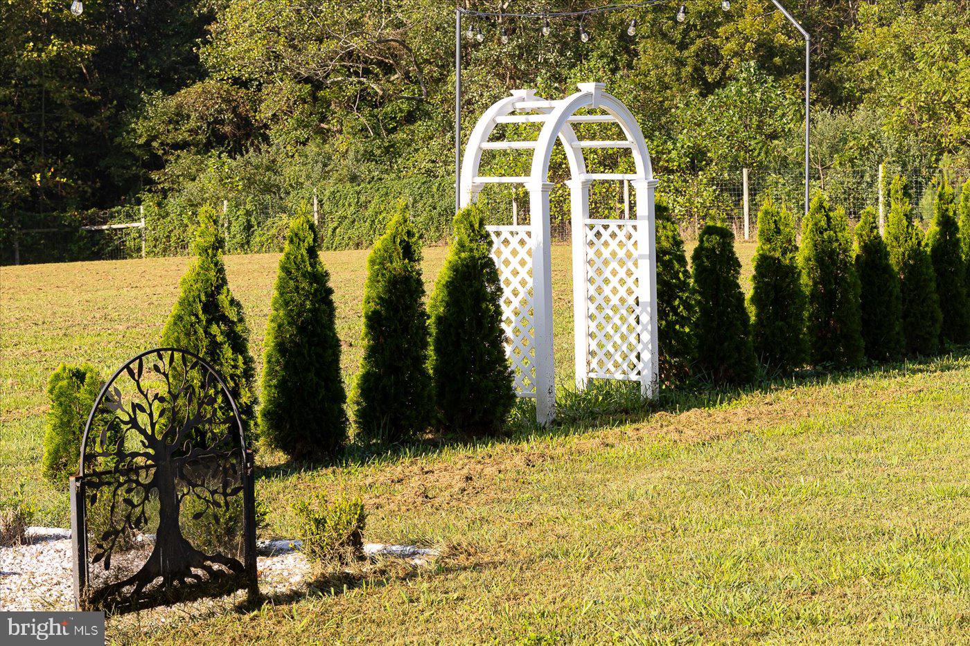 667 HUSTLE RD, HUSTLE, Virginia 22476, 6 Bedrooms Bedrooms, ,3 BathroomsBathrooms,Residential,For Sale,667 HUSTLE RD,VAES2001996 MLS # VAES2001996