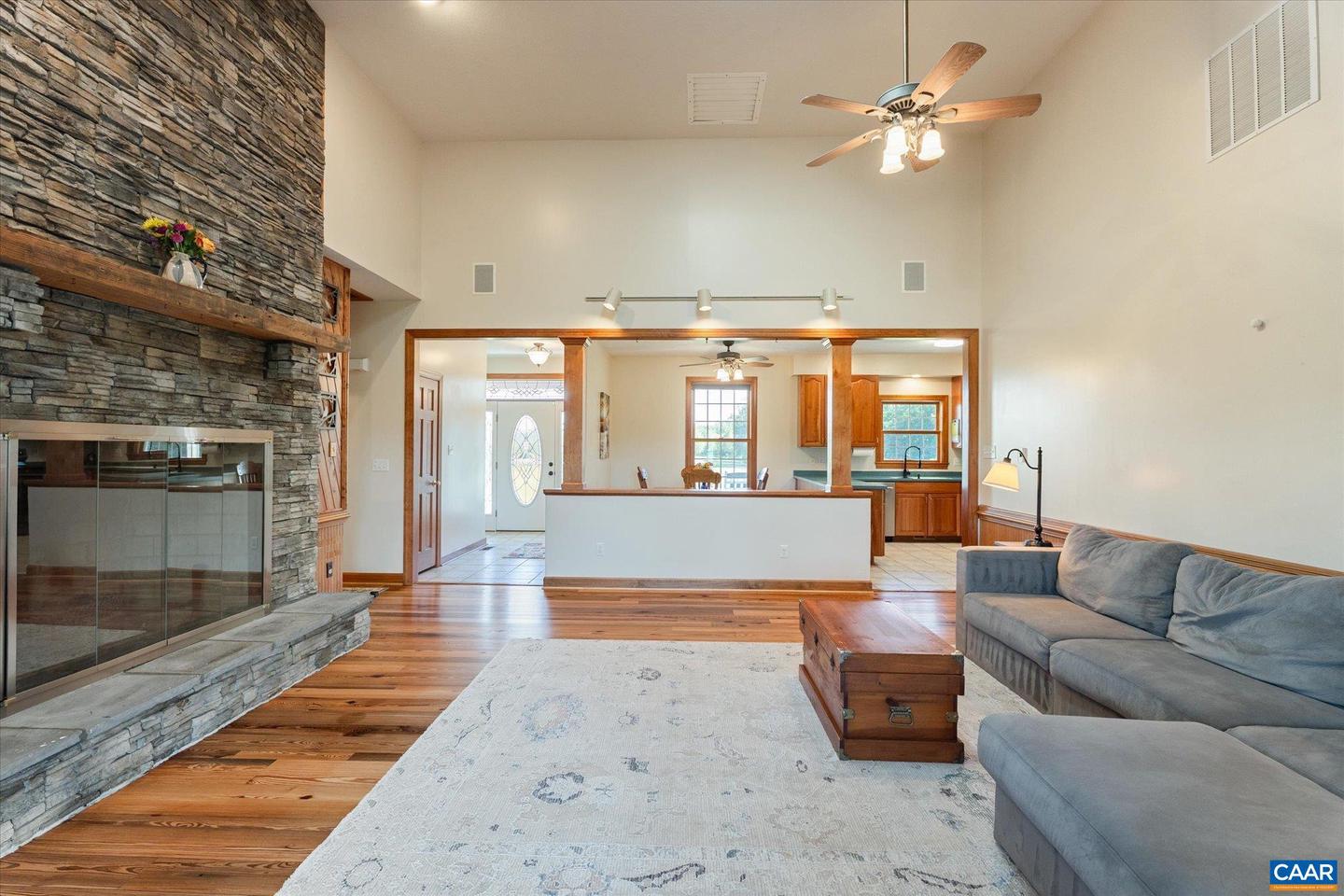 27233 HORSESHOE RD, CULPEPER, Virginia 22701, 4 Bedrooms Bedrooms, ,3 BathroomsBathrooms,Residential,For Sale,27233 HORSESHOE RD,668488 MLS # 668488