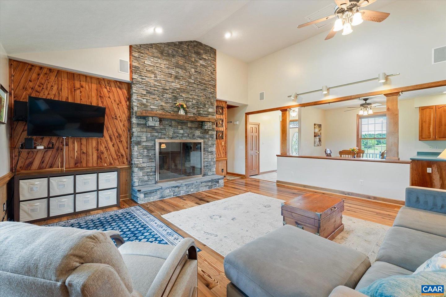 27233 HORSESHOE RD, CULPEPER, Virginia 22701, 4 Bedrooms Bedrooms, ,3 BathroomsBathrooms,Residential,For Sale,27233 HORSESHOE RD,668488 MLS # 668488