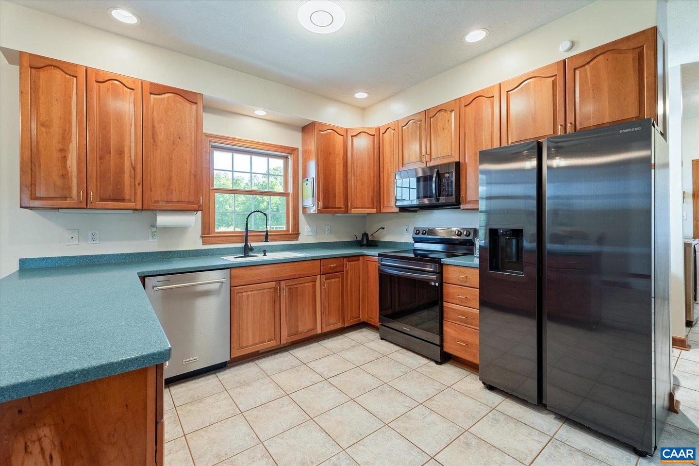 27233 HORSESHOE RD, CULPEPER, Virginia 22701, 4 Bedrooms Bedrooms, ,3 BathroomsBathrooms,Residential,For Sale,27233 HORSESHOE RD,668488 MLS # 668488