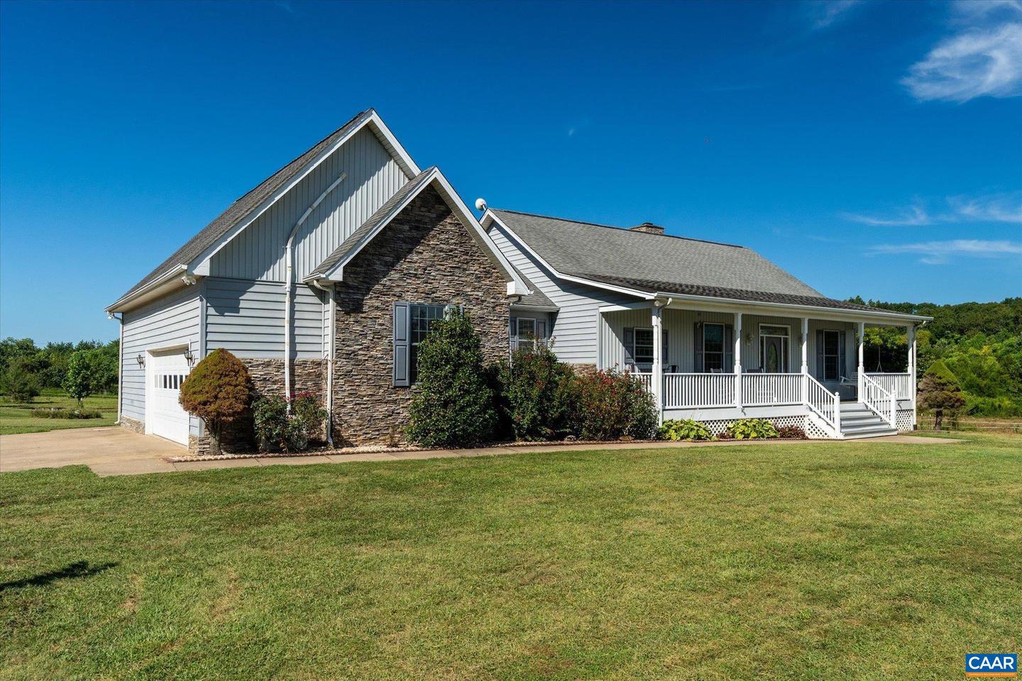 27233 HORSESHOE RD, CULPEPER, Virginia 22701, 4 Bedrooms Bedrooms, ,3 BathroomsBathrooms,Residential,For Sale,27233 HORSESHOE RD,668488 MLS # 668488