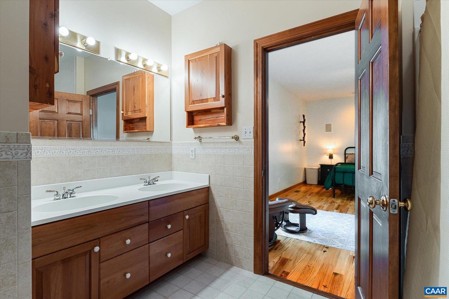 27233 HORSESHOE RD, CULPEPER, Virginia 22701, 4 Bedrooms Bedrooms, ,3 BathroomsBathrooms,Residential,For Sale,27233 HORSESHOE RD,668488 MLS # 668488