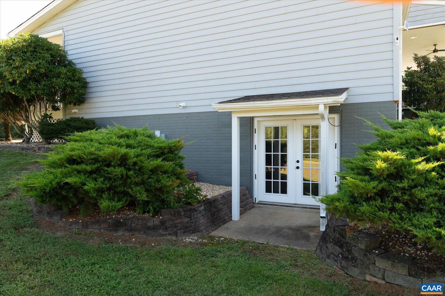 27233 HORSESHOE RD, CULPEPER, Virginia 22701, 4 Bedrooms Bedrooms, ,3 BathroomsBathrooms,Residential,For Sale,27233 HORSESHOE RD,668488 MLS # 668488