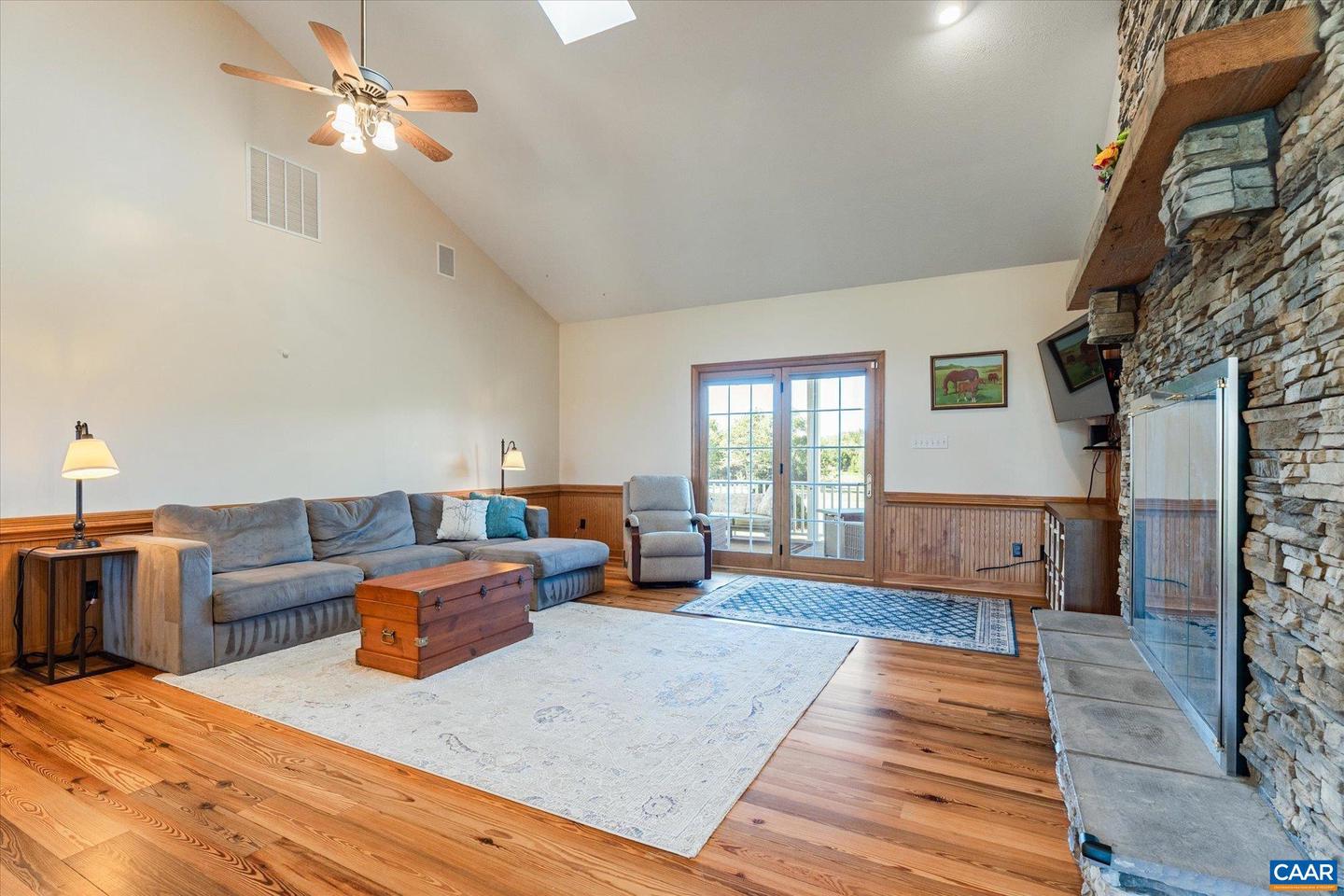 27233 HORSESHOE RD, CULPEPER, Virginia 22701, 4 Bedrooms Bedrooms, ,3 BathroomsBathrooms,Residential,For Sale,27233 HORSESHOE RD,668488 MLS # 668488