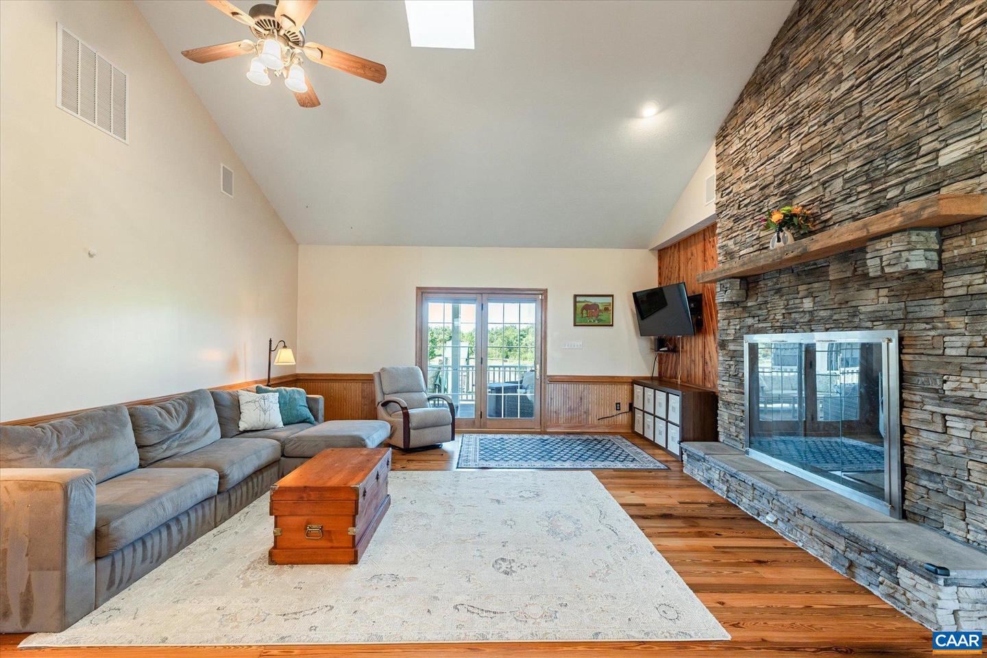 27233 HORSESHOE RD, CULPEPER, Virginia 22701, 4 Bedrooms Bedrooms, ,3 BathroomsBathrooms,Residential,For Sale,27233 HORSESHOE RD,668488 MLS # 668488