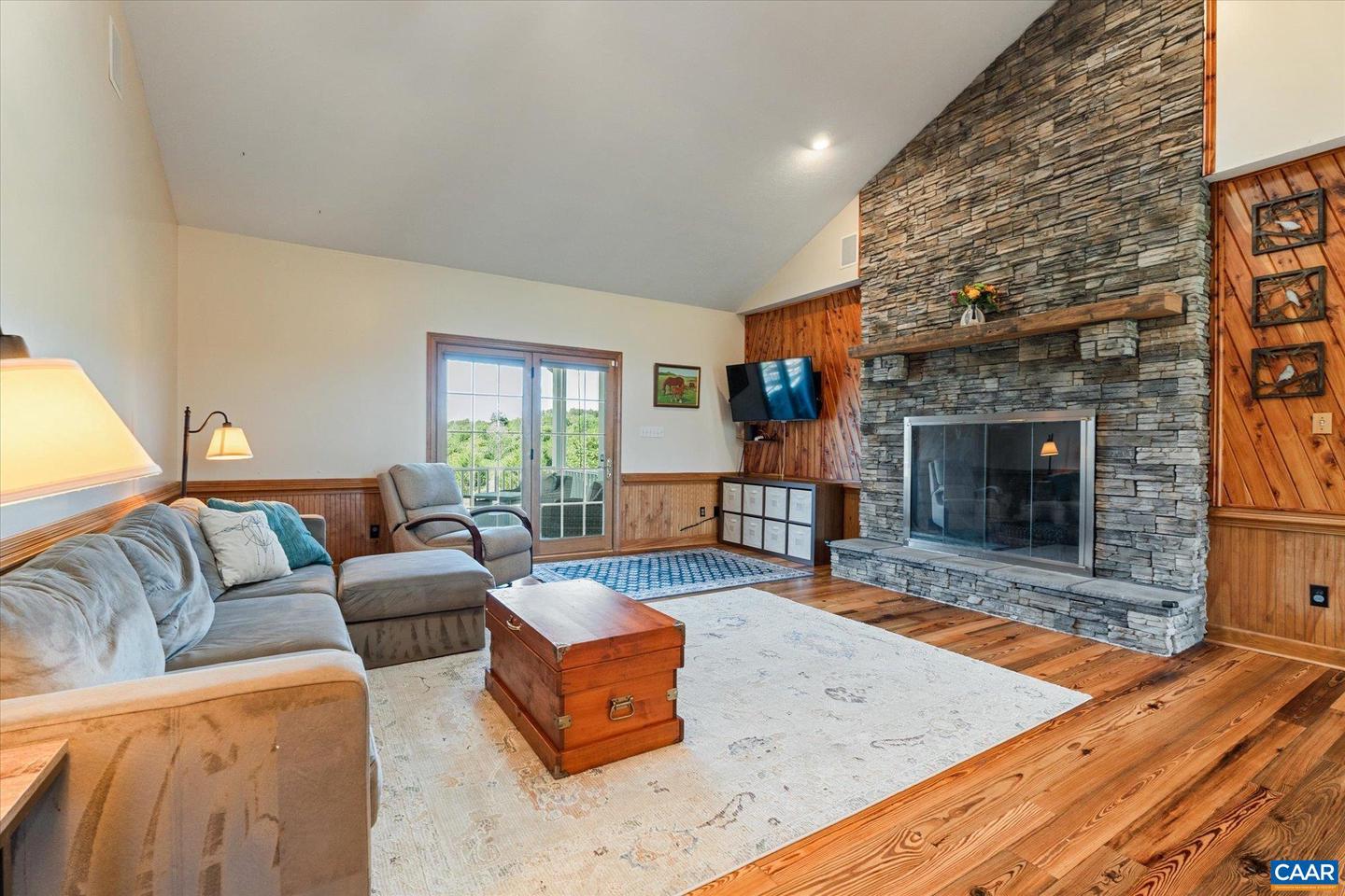 27233 HORSESHOE RD, CULPEPER, Virginia 22701, 4 Bedrooms Bedrooms, ,3 BathroomsBathrooms,Residential,For Sale,27233 HORSESHOE RD,668488 MLS # 668488