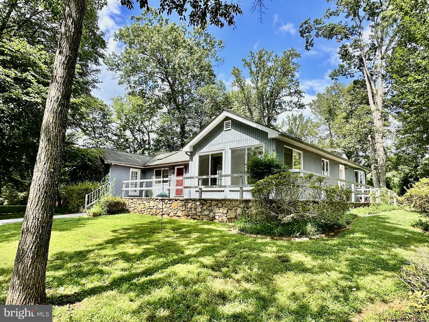 7038 BEACONSFIELD LN, WARRENTON, Virginia 20187, 2 Bedrooms Bedrooms, ,3 BathroomsBathrooms,Residential,For Sale,7038 BEACONSFIELD LN,VAFQ2018078 MLS # VAFQ2018078