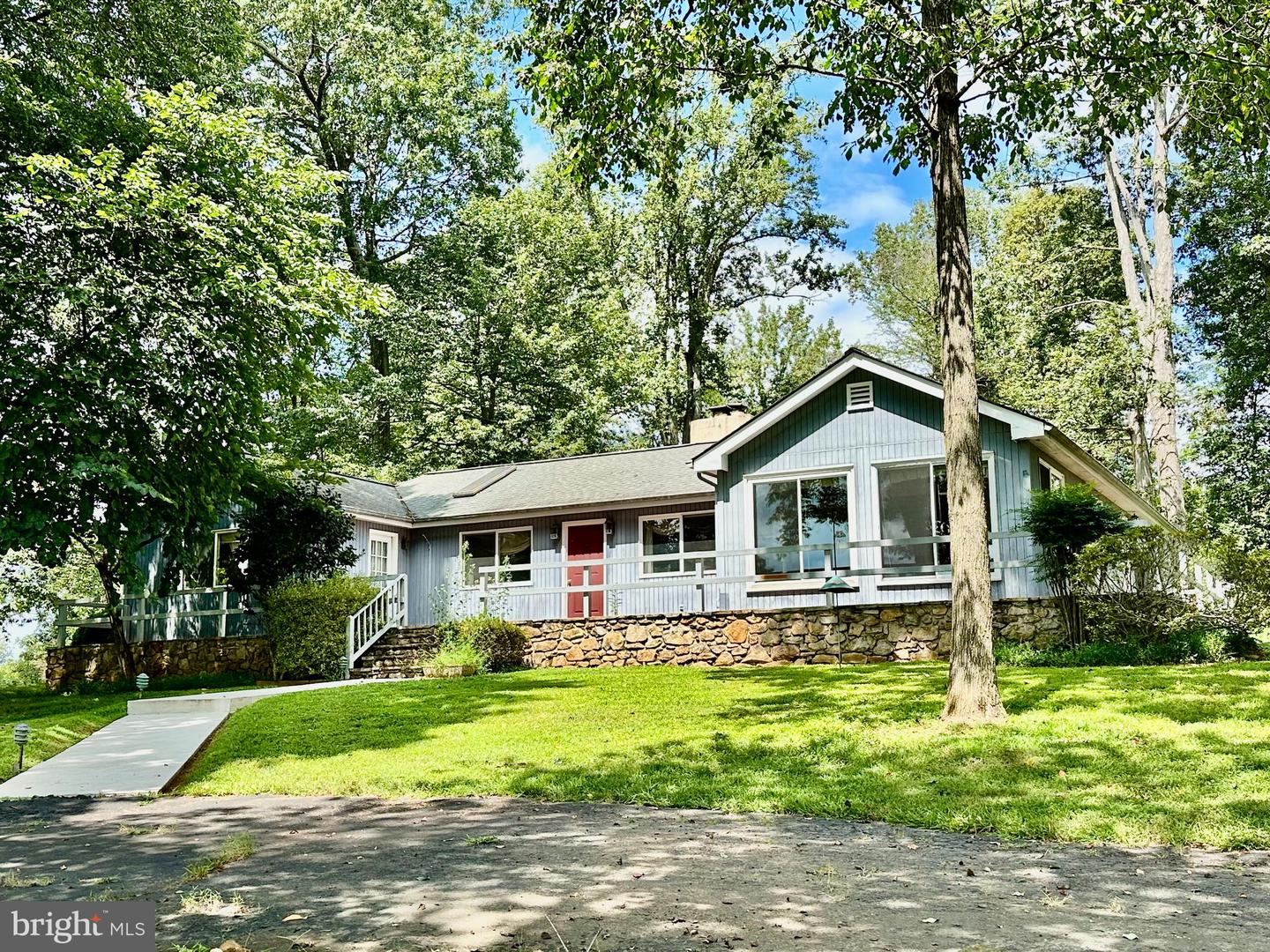 7038 BEACONSFIELD LN, WARRENTON, Virginia 20187, 2 Bedrooms Bedrooms, ,3 BathroomsBathrooms,Residential,For Sale,7038 BEACONSFIELD LN,VAFQ2018078 MLS # VAFQ2018078