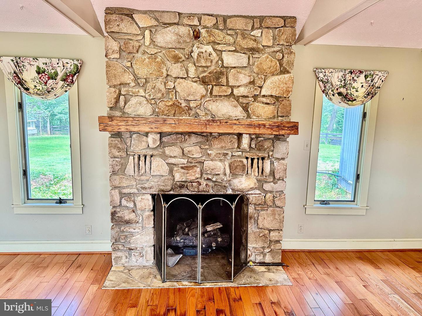 7038 BEACONSFIELD LN, WARRENTON, Virginia 20187, 2 Bedrooms Bedrooms, ,3 BathroomsBathrooms,Residential,For Sale,7038 BEACONSFIELD LN,VAFQ2018078 MLS # VAFQ2018078